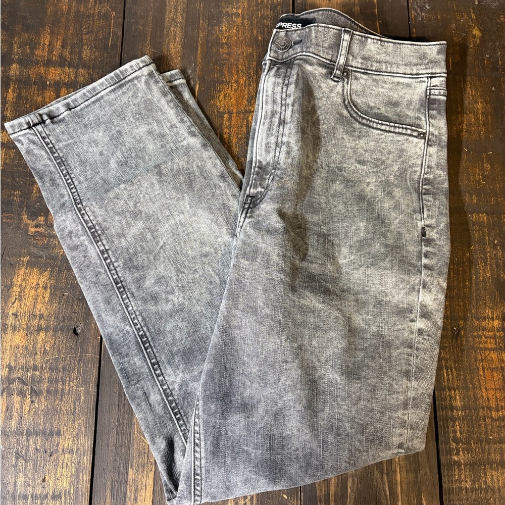 Express super high rise mom Jean
